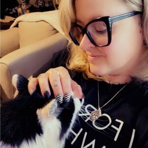 Meet your Posher, Danielle